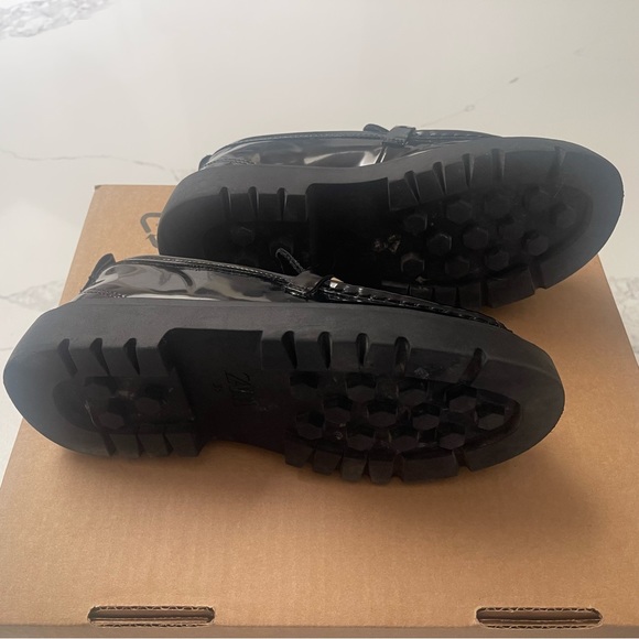 Zara Kids Lug Sole Loafers - Picture 2 of 3